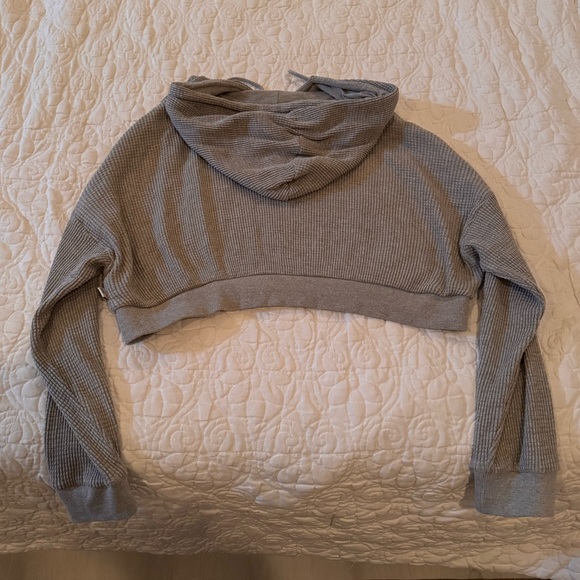 URBAN OUTFITTERS WAFFLE KNIT CROPPED JACKET - Picture 2 of 6